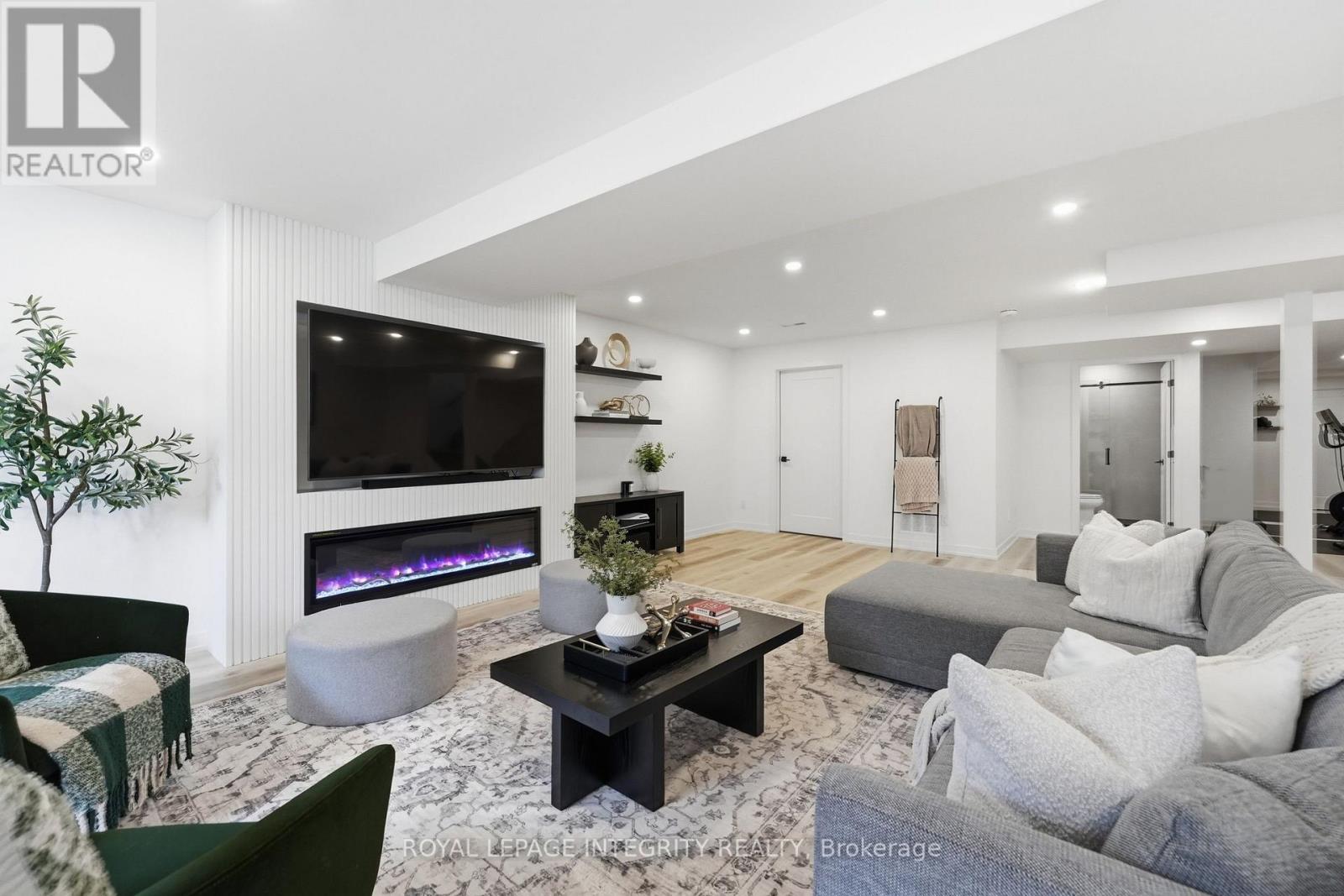 300 WIGWAS STREET - Image 39