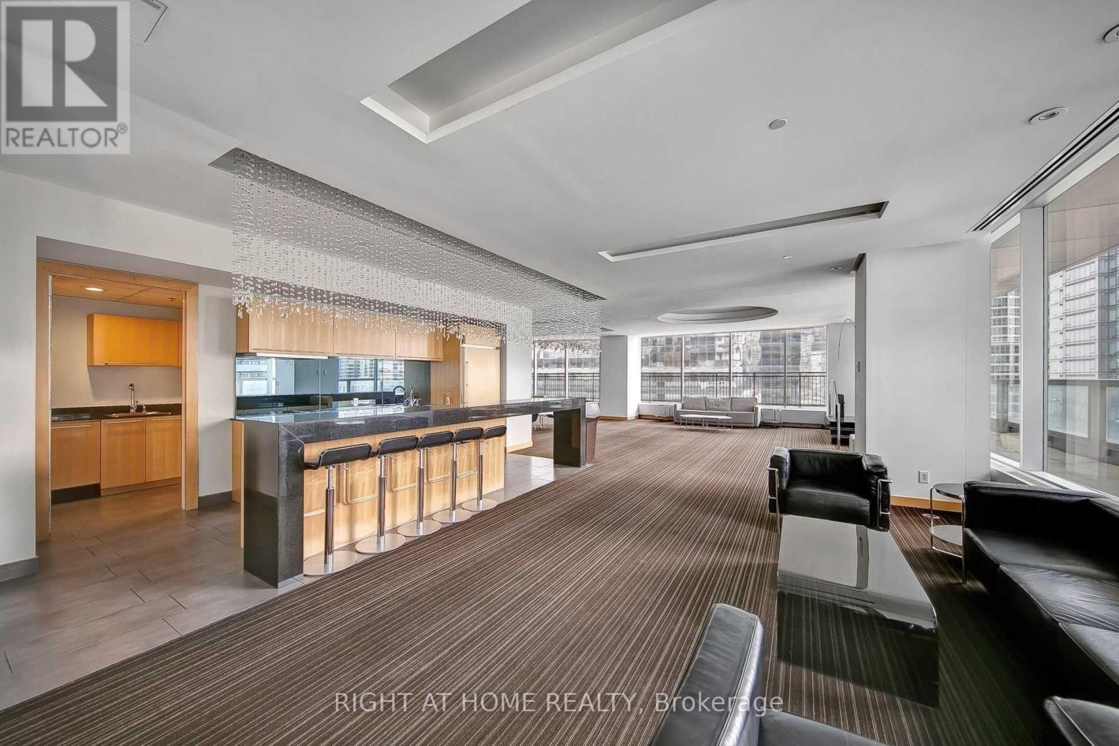 #3404 55 BREMNER BOULEVARD - Image 31