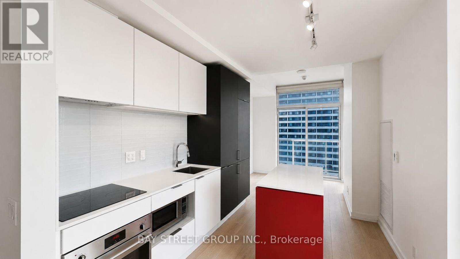 #517 33 HELENDALE AVENUE - Image 25