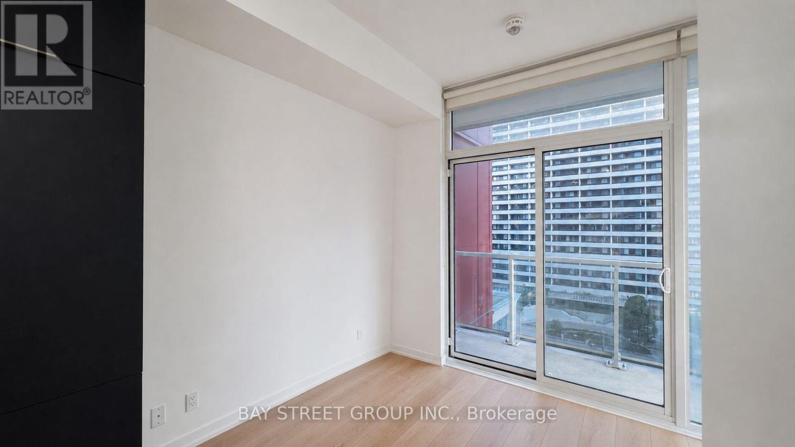 #517 33 HELENDALE AVENUE - Image 28