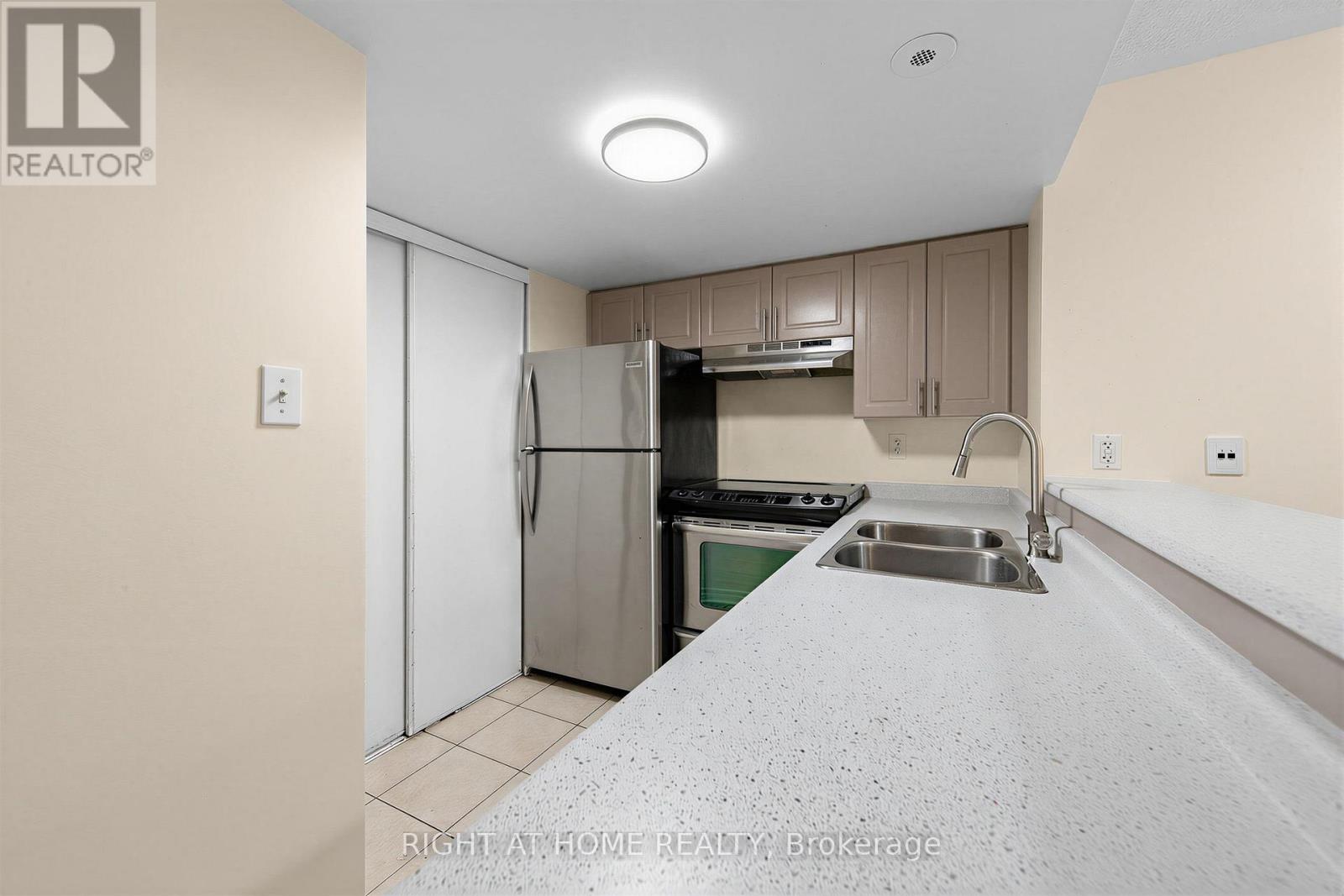 #93 200 MCLEVIN AVENUE - 14