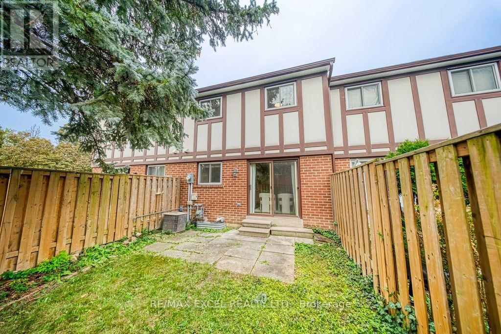 4 HARRIS WAY - 23