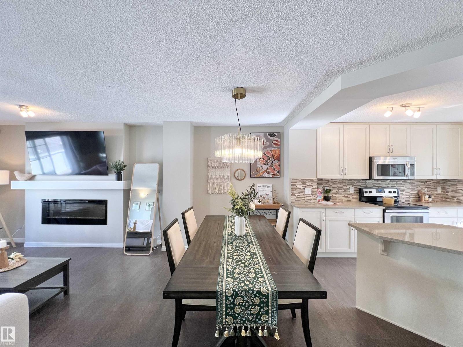 #35 7385 EDGEMONT WY NW - 16
