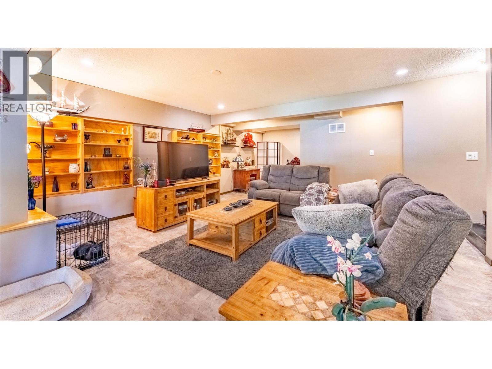 510 ERICKSON Road - Image 24