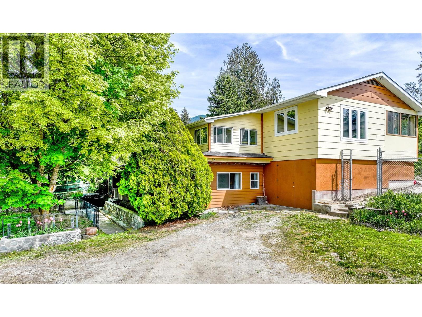 510 ERICKSON Road - 4