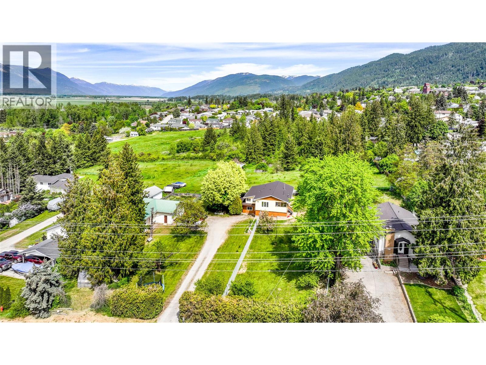 510 ERICKSON Road - Image 57