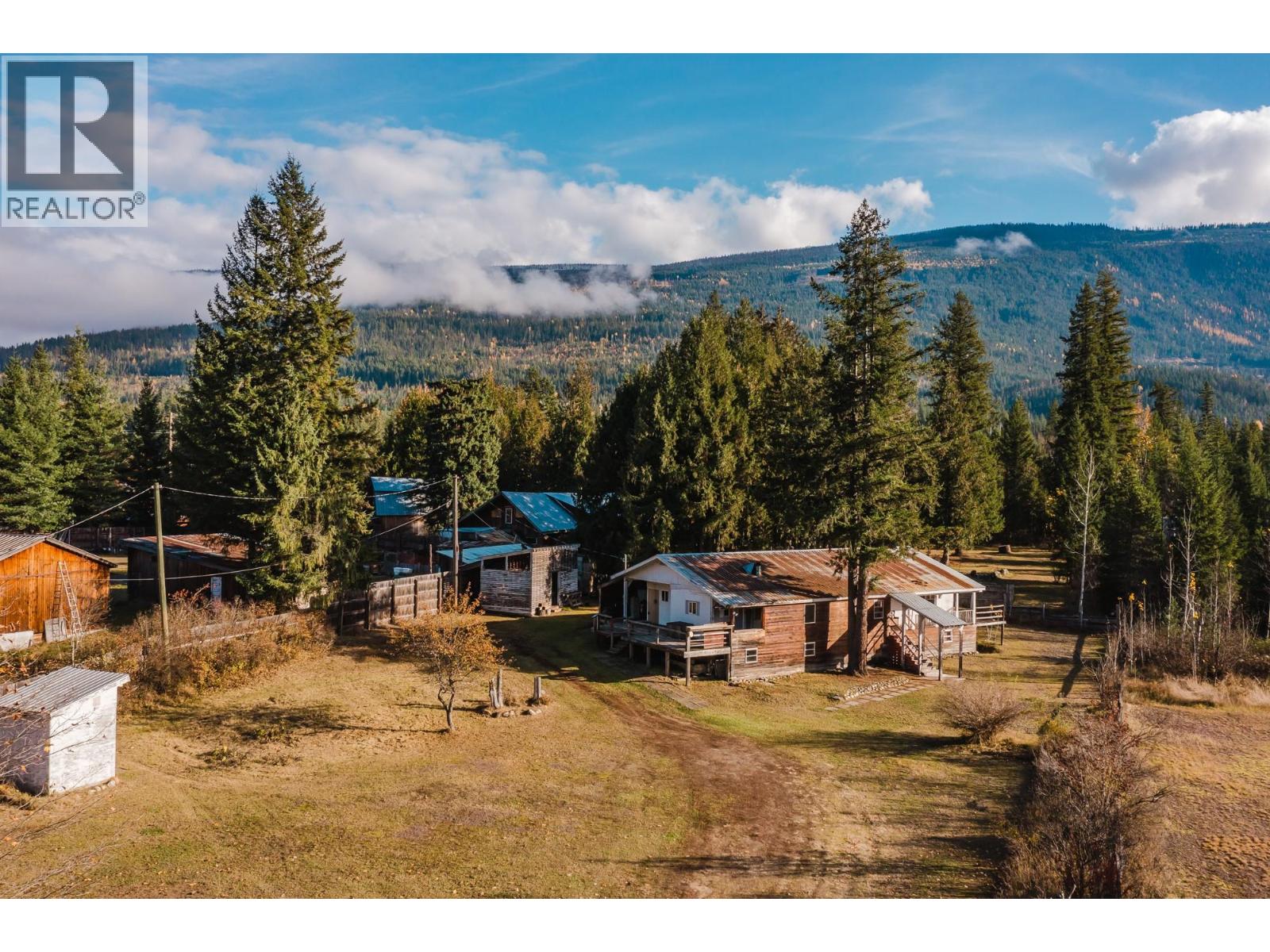 3974 Malakwa Station Road - 46
