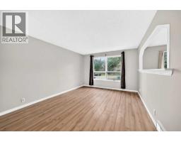 3pc Bathroom - 19 Falshire Drive Ne, Calgary, AB T3J1P7 Photo 12