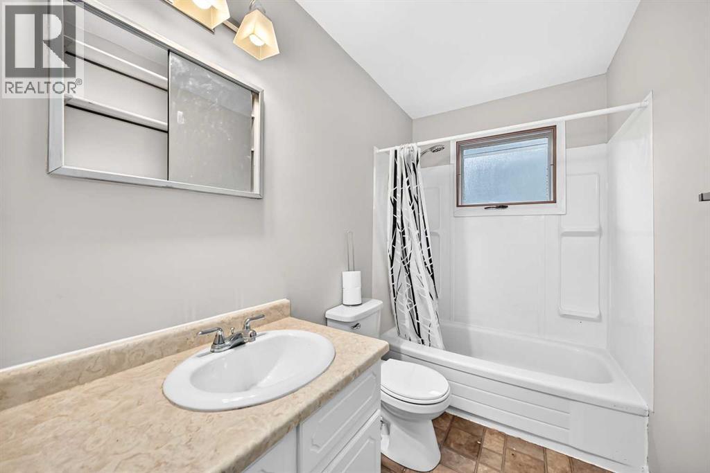 19 Falshire Drive NE - 25