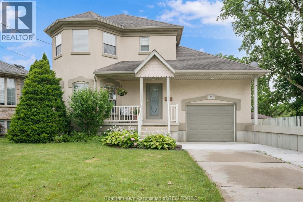 34 Queensway DRIVE - 1