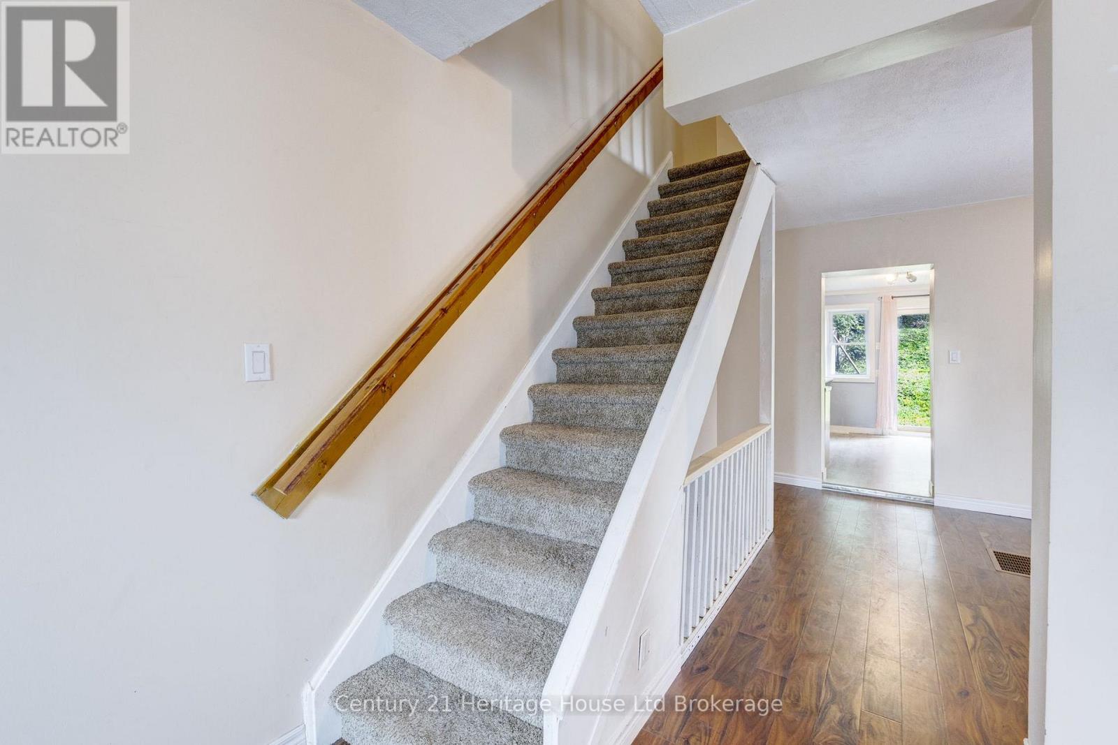 217-219 MERRITT STREET - 28