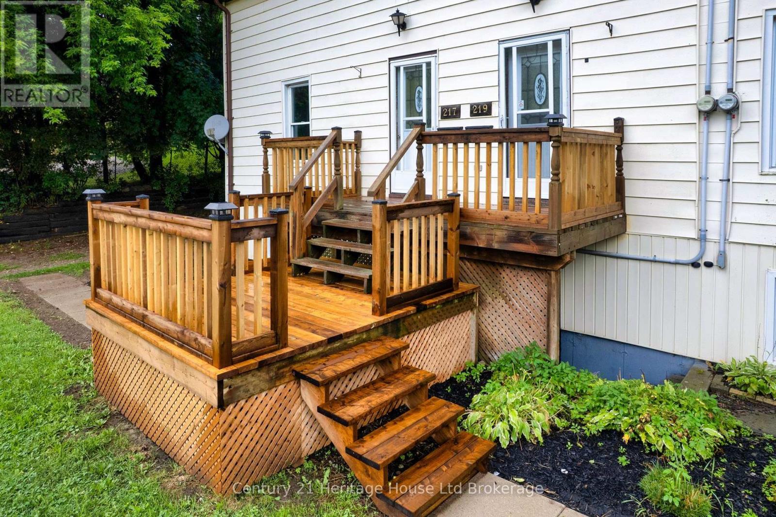217-219 MERRITT STREET - 5