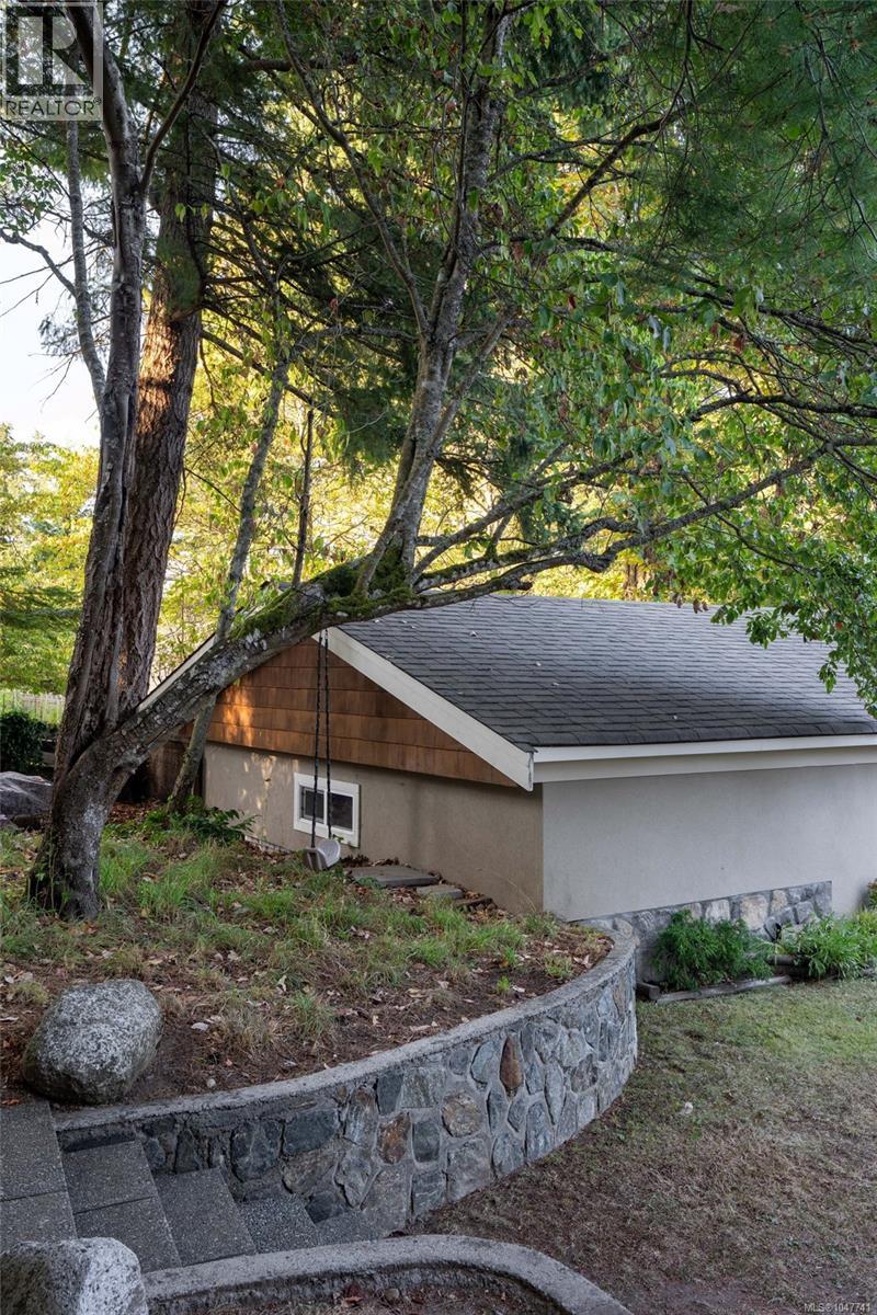  2229 Arbutus Road East, Saanich