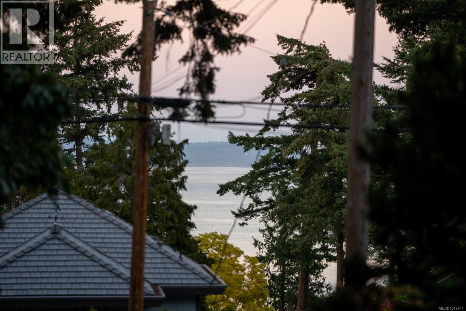  2229 Arbutus Road East, Saanich