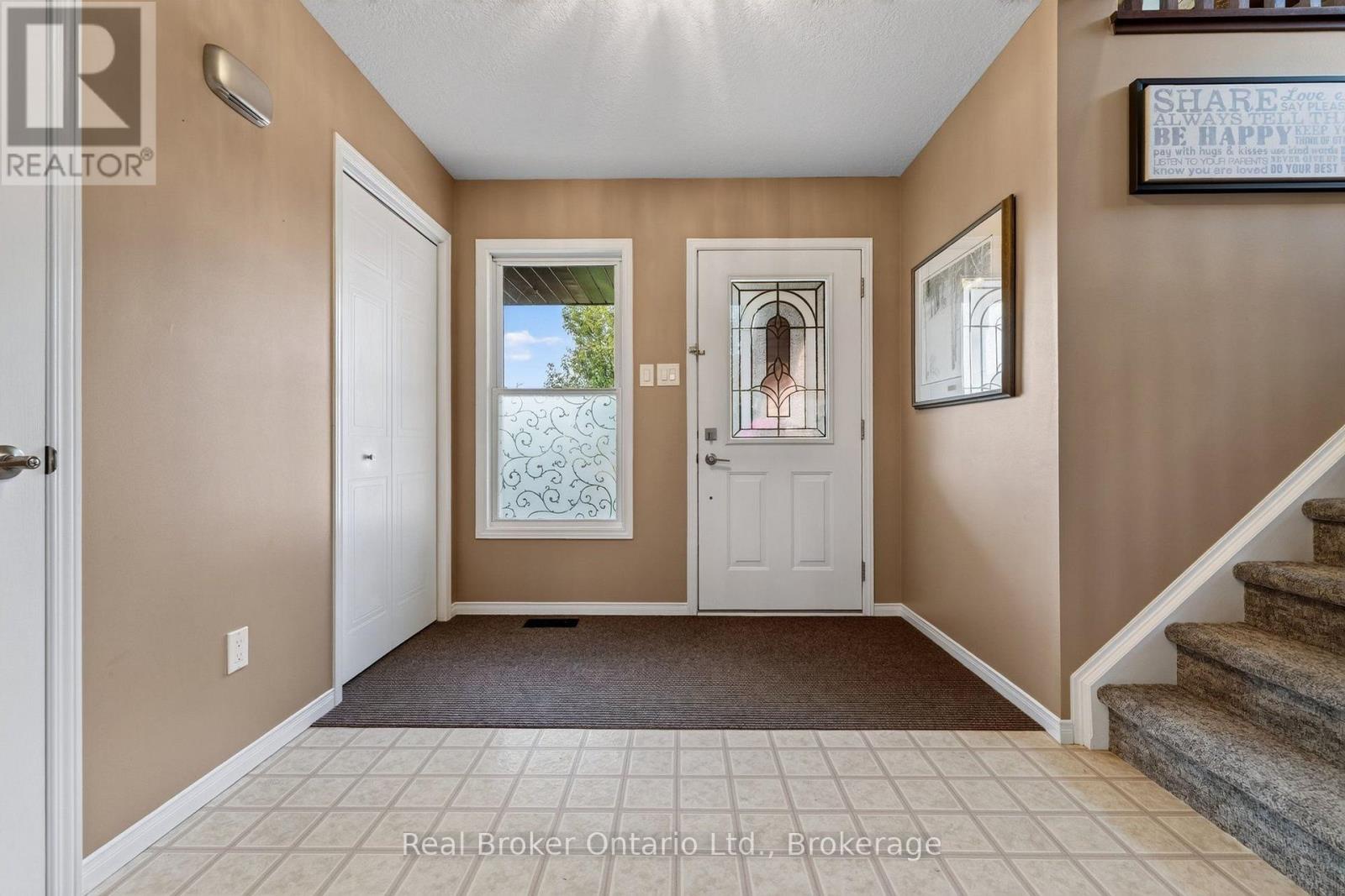 203 COUNTRY CLUB DRIVE - Image 6