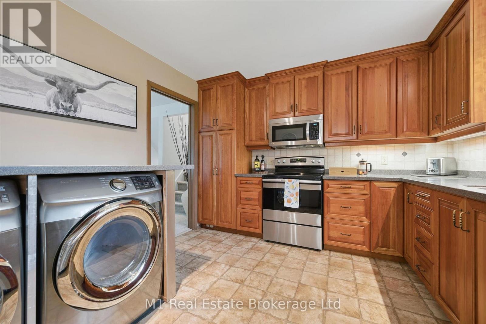 610 ST DAVID STREET S - 15