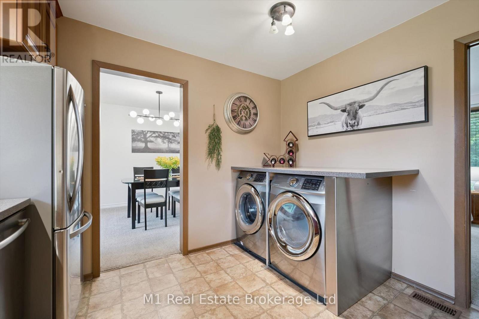 610 ST DAVID STREET S - 16