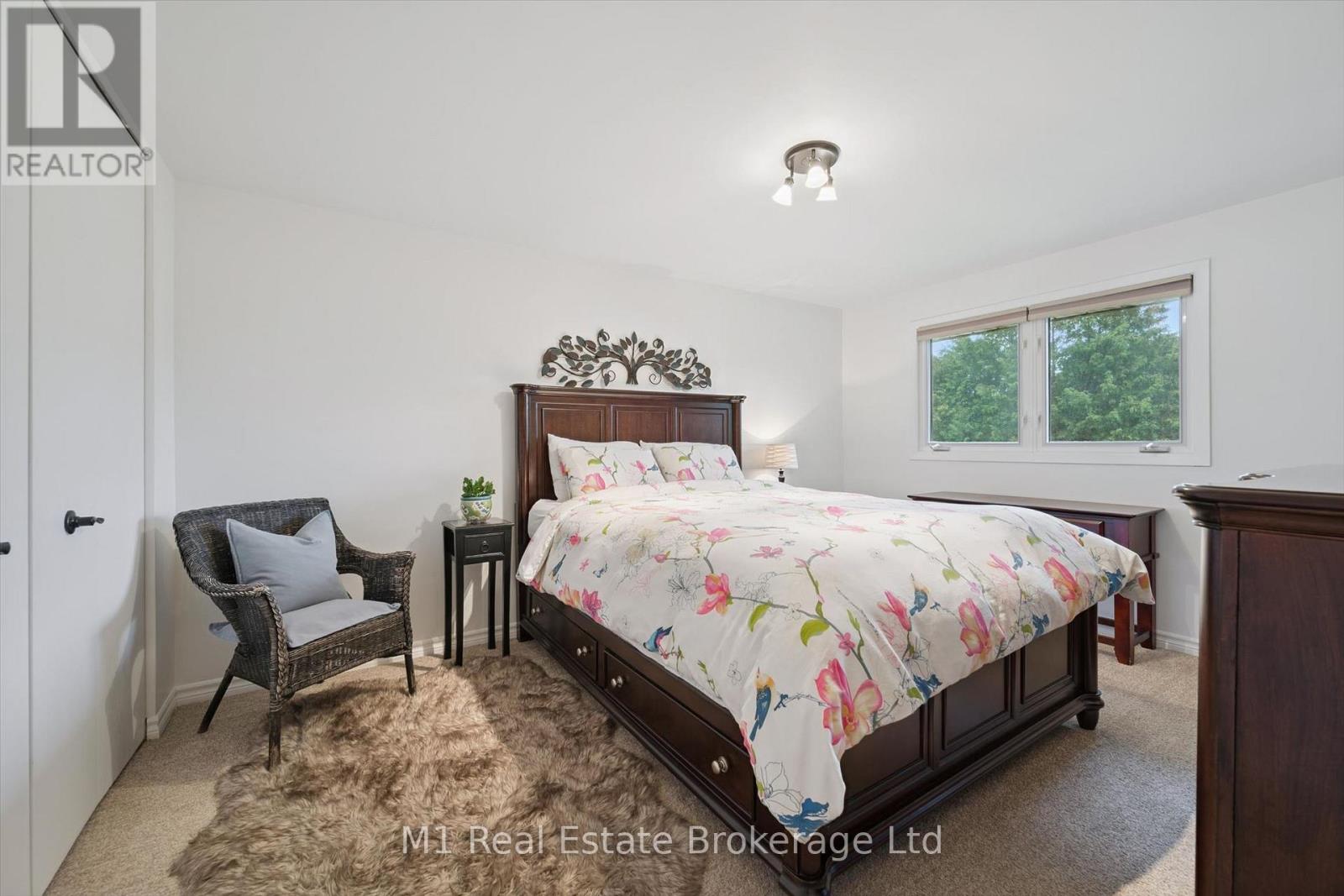 610 ST DAVID STREET S - 22