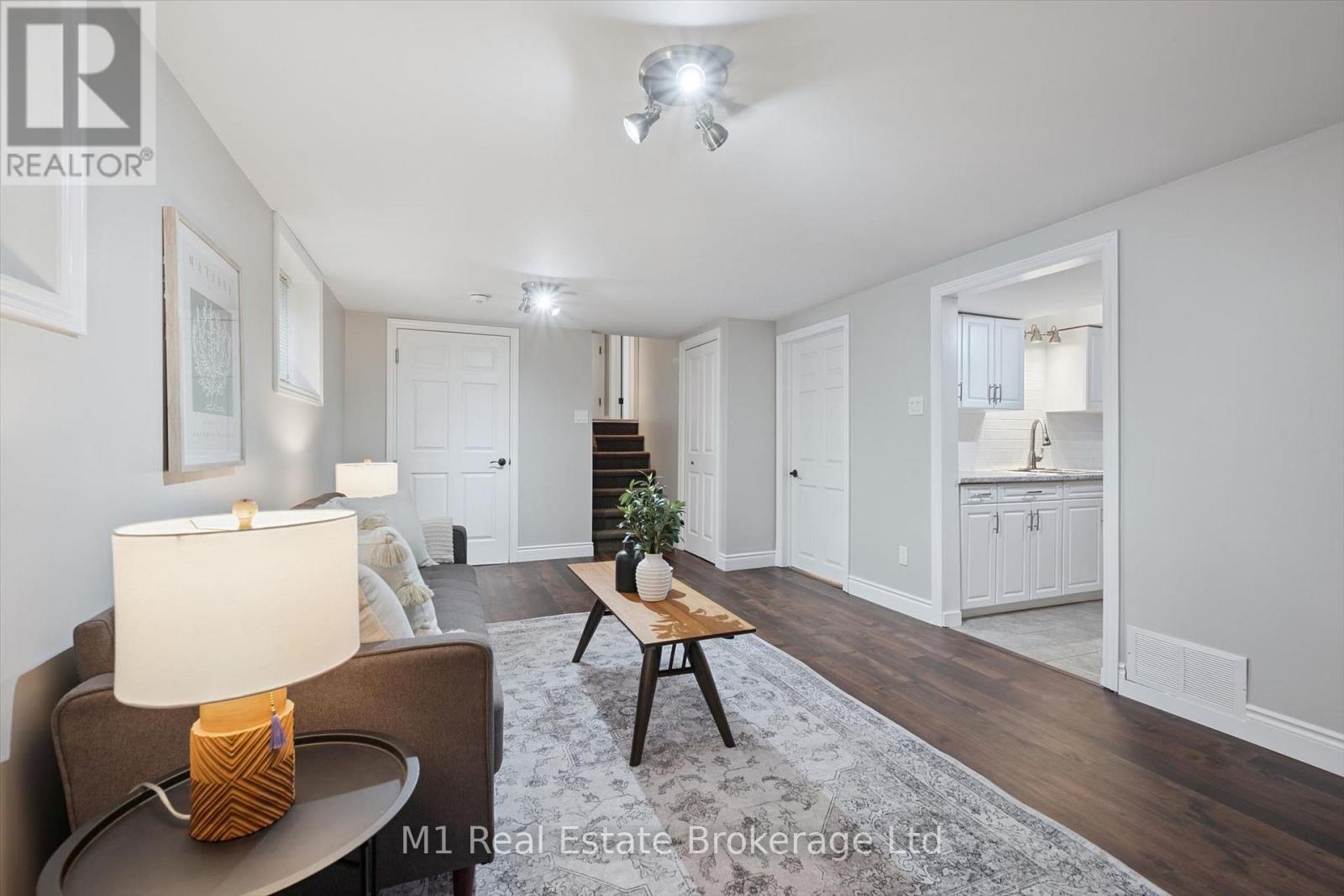 610 ST DAVID STREET S - Image 31