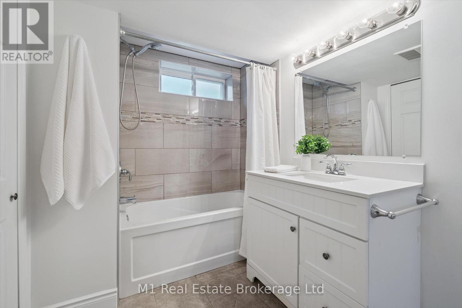 610 ST DAVID STREET S - 37