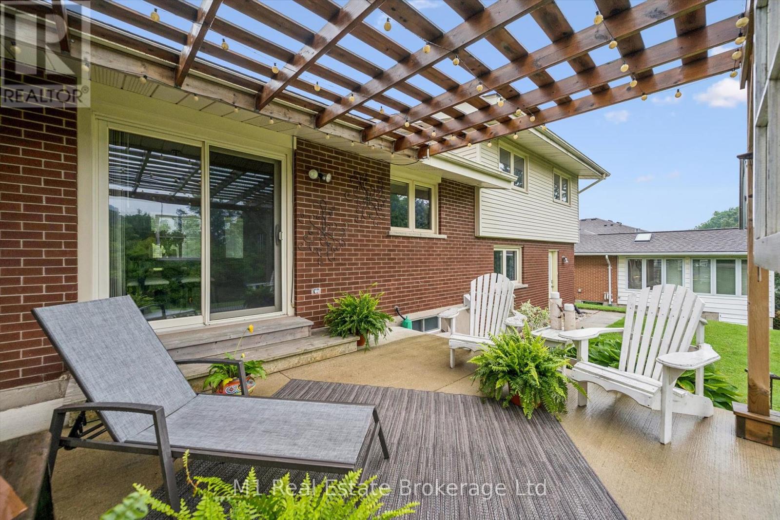 610 ST DAVID STREET S - Image 41