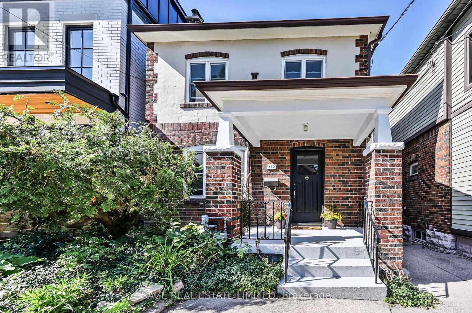 152 MANOR ROAD E - 1