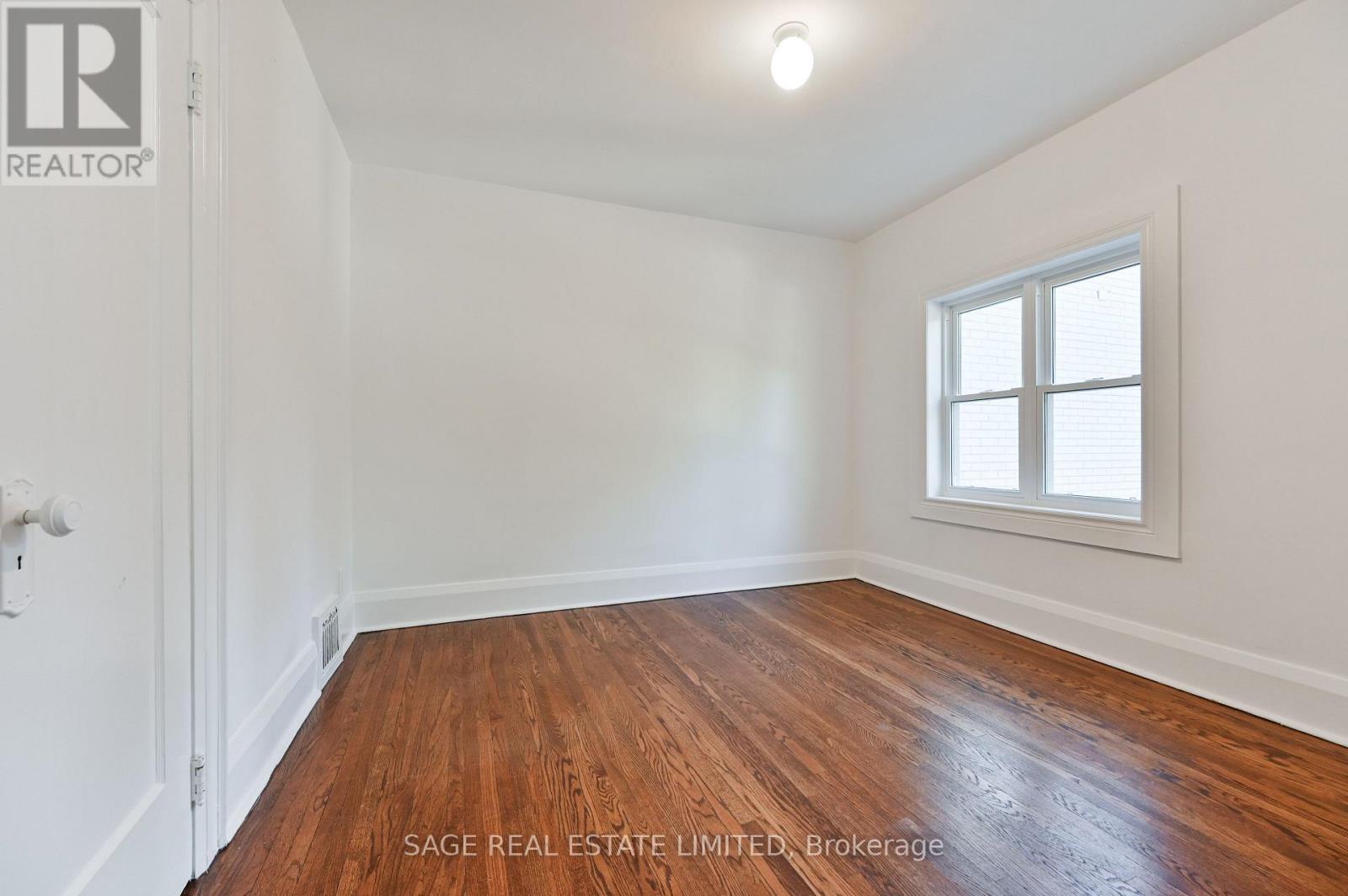 152 MANOR ROAD E - Image 15