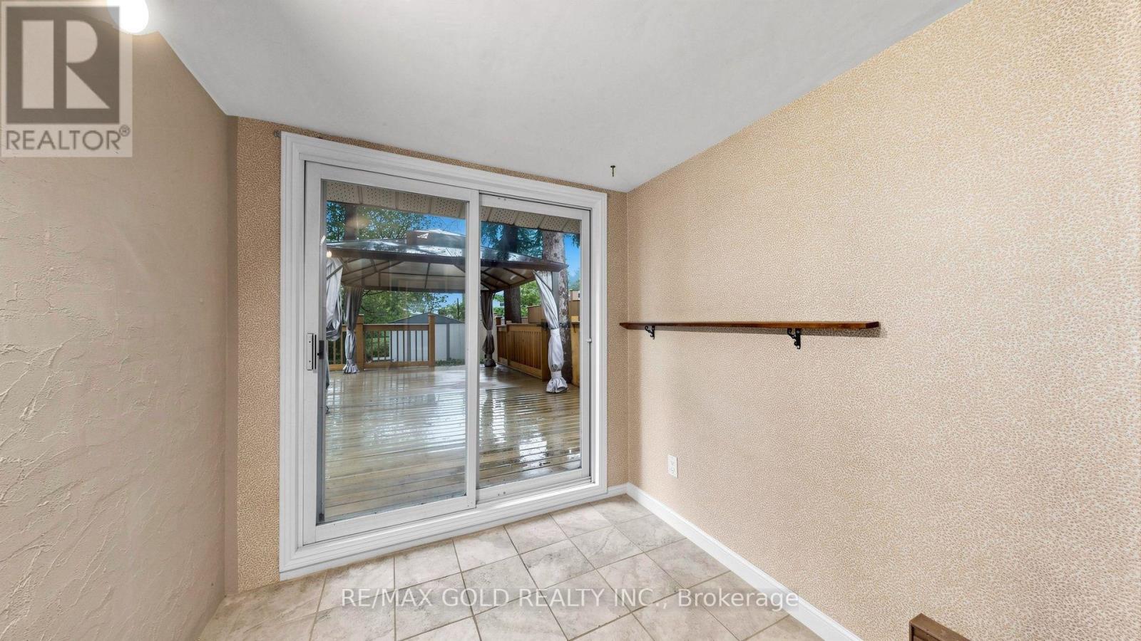 146 OAKMEADOW BOULEVARD - Image 14