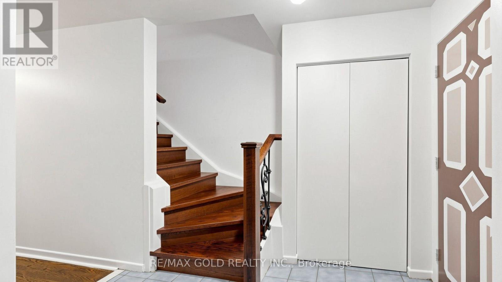 146 OAKMEADOW BOULEVARD - 22