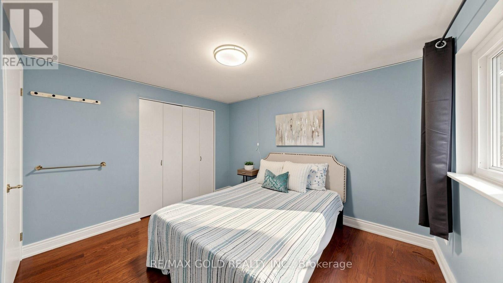 146 OAKMEADOW BOULEVARD - 23