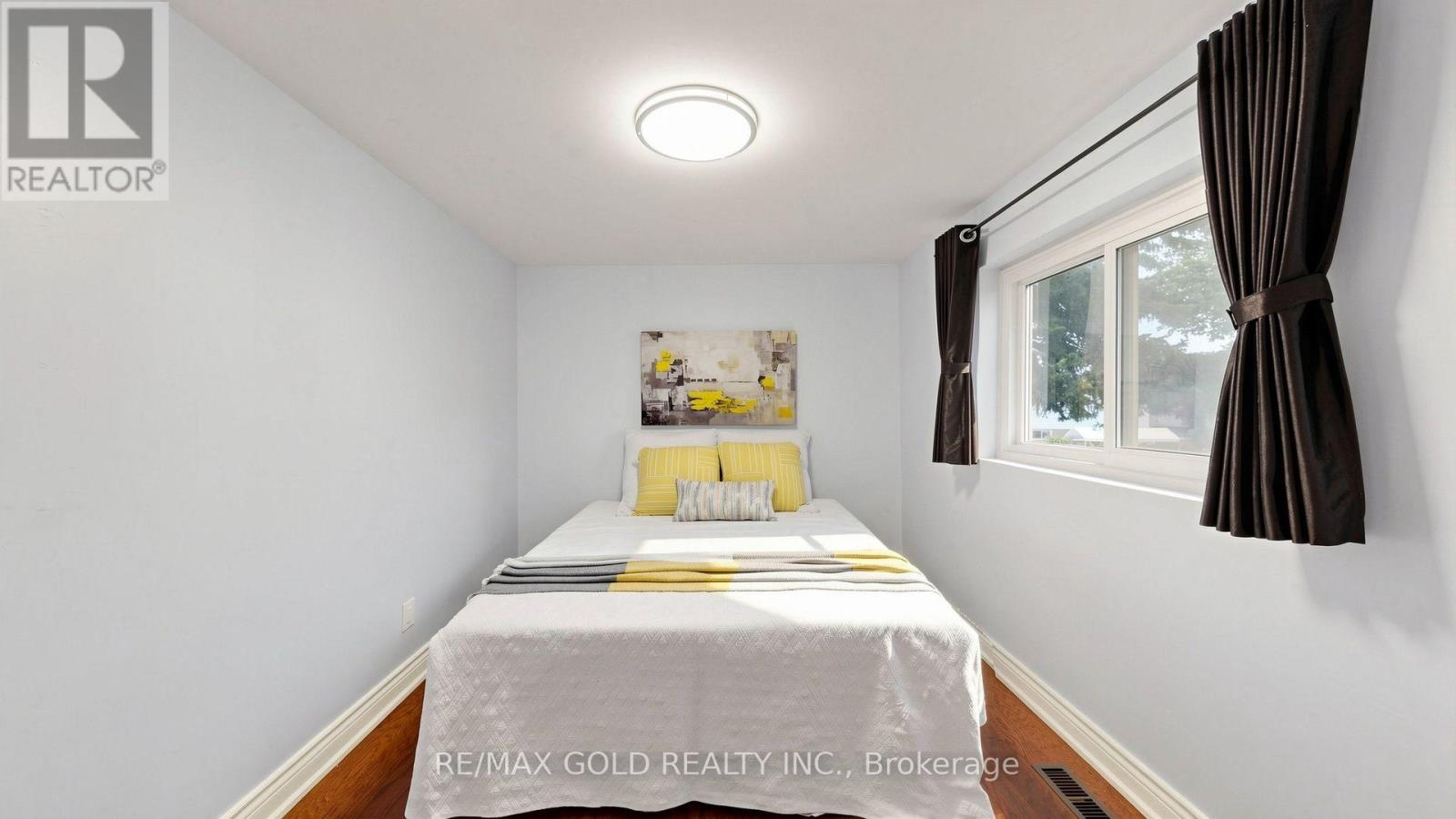 146 OAKMEADOW BOULEVARD - Image 26