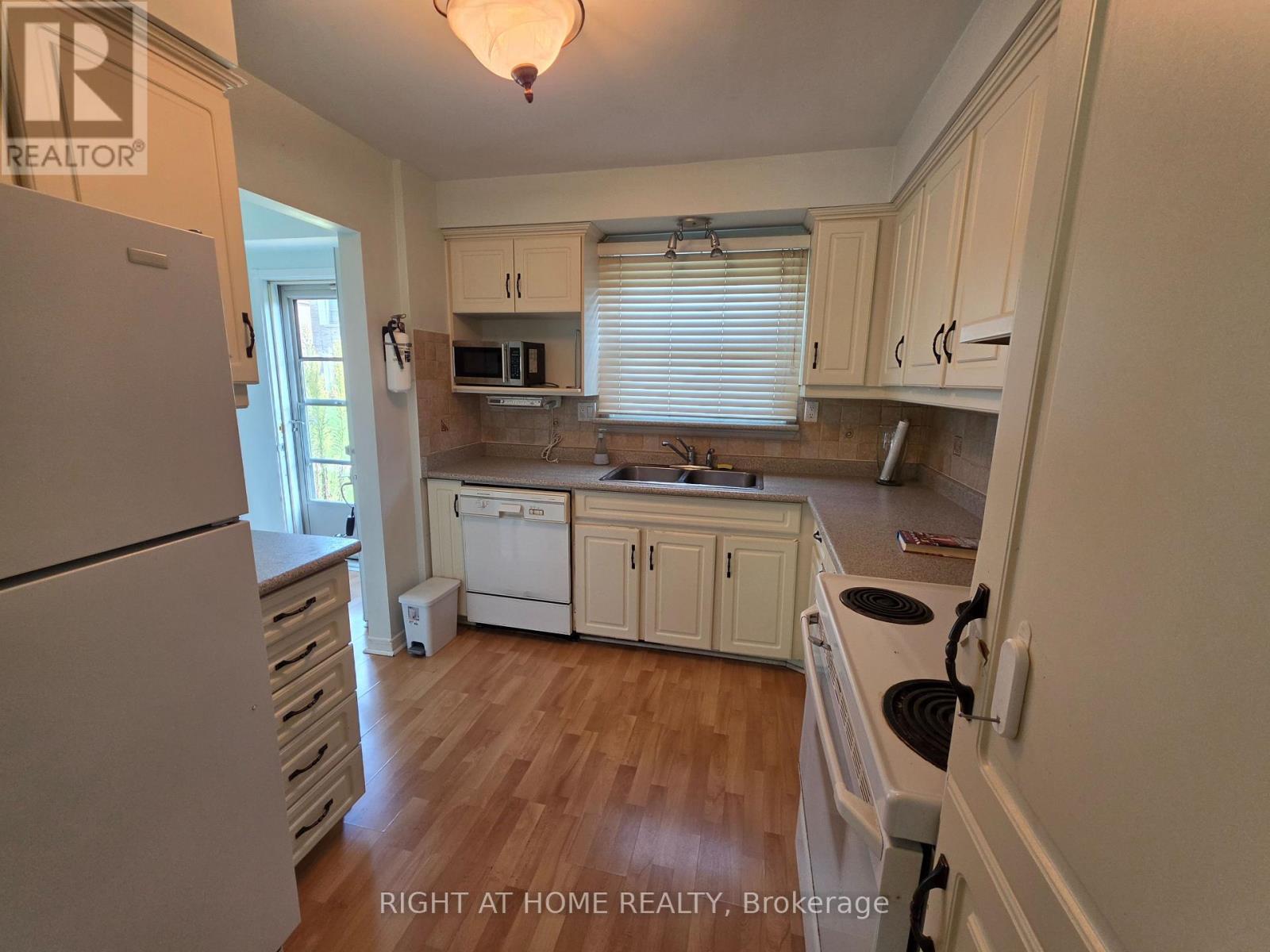 #62 580 EYER DRIVE - Image 7