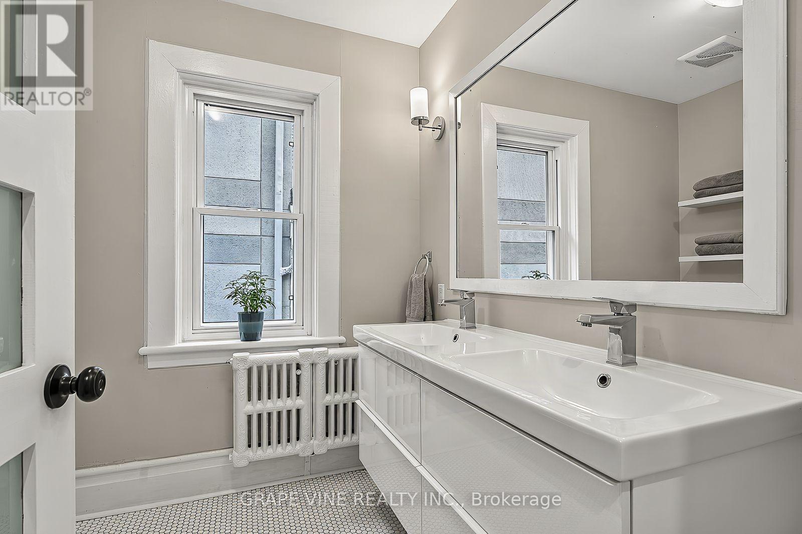 119 FRANK STREET - Image 29