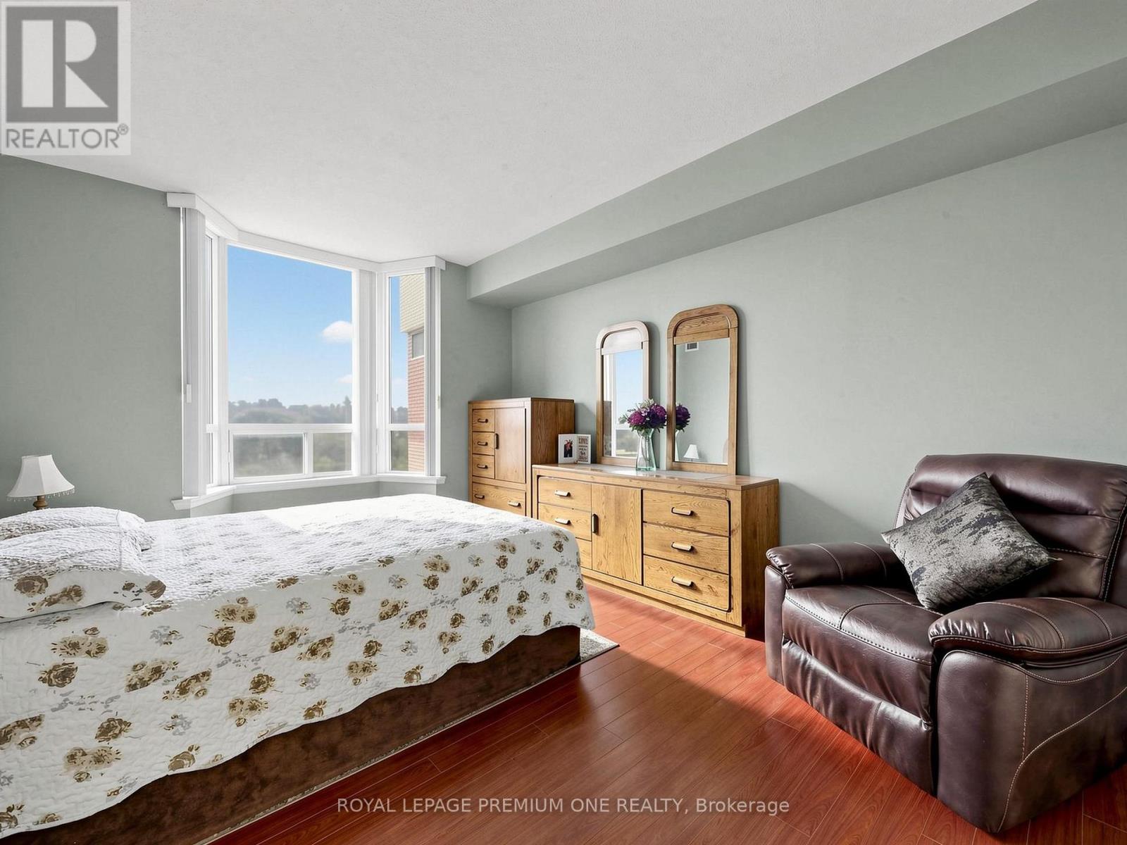 #808 2088 LAWRENCE AVENUE W - 26