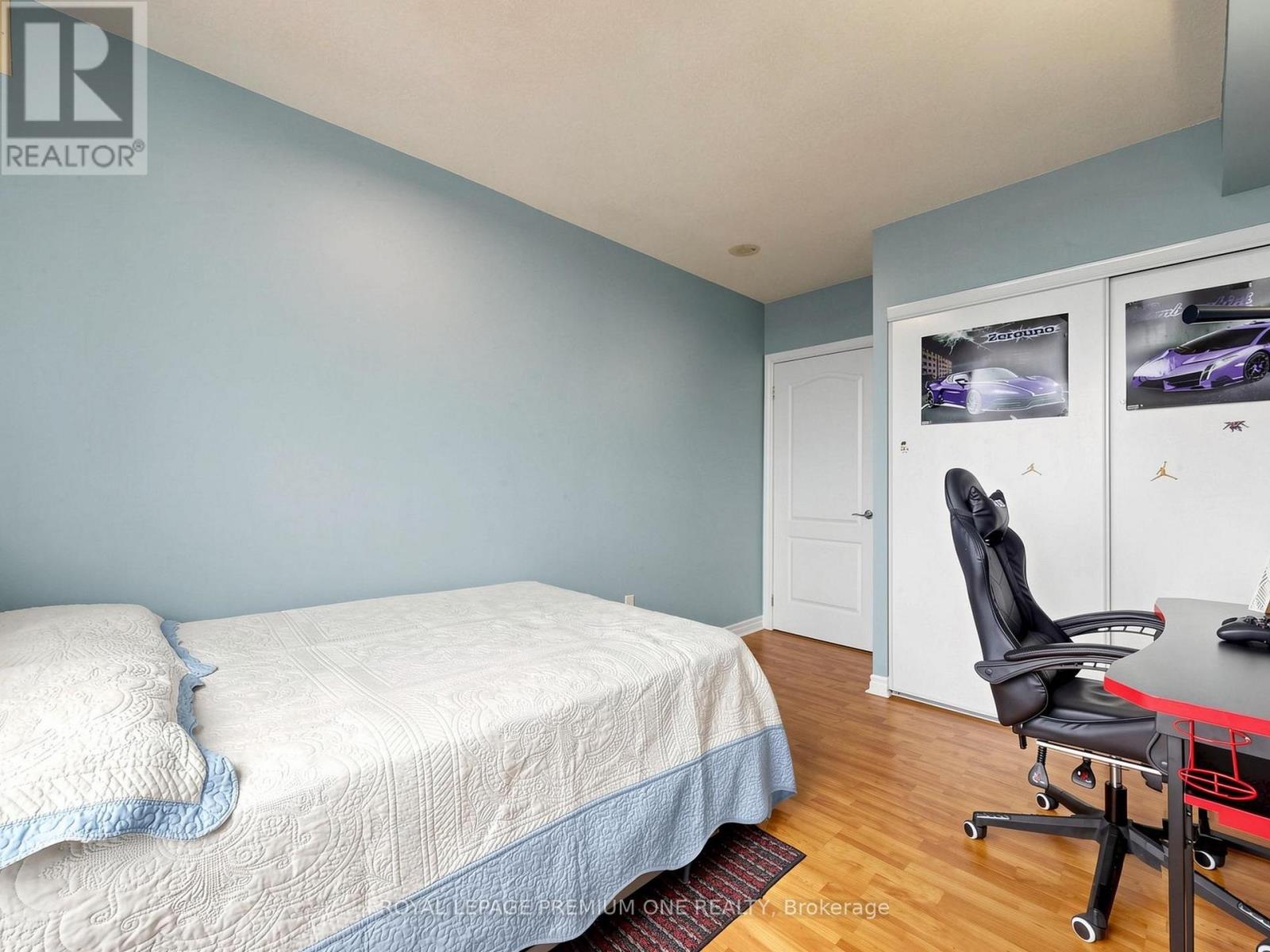 #808 2088 LAWRENCE AVENUE W - 32