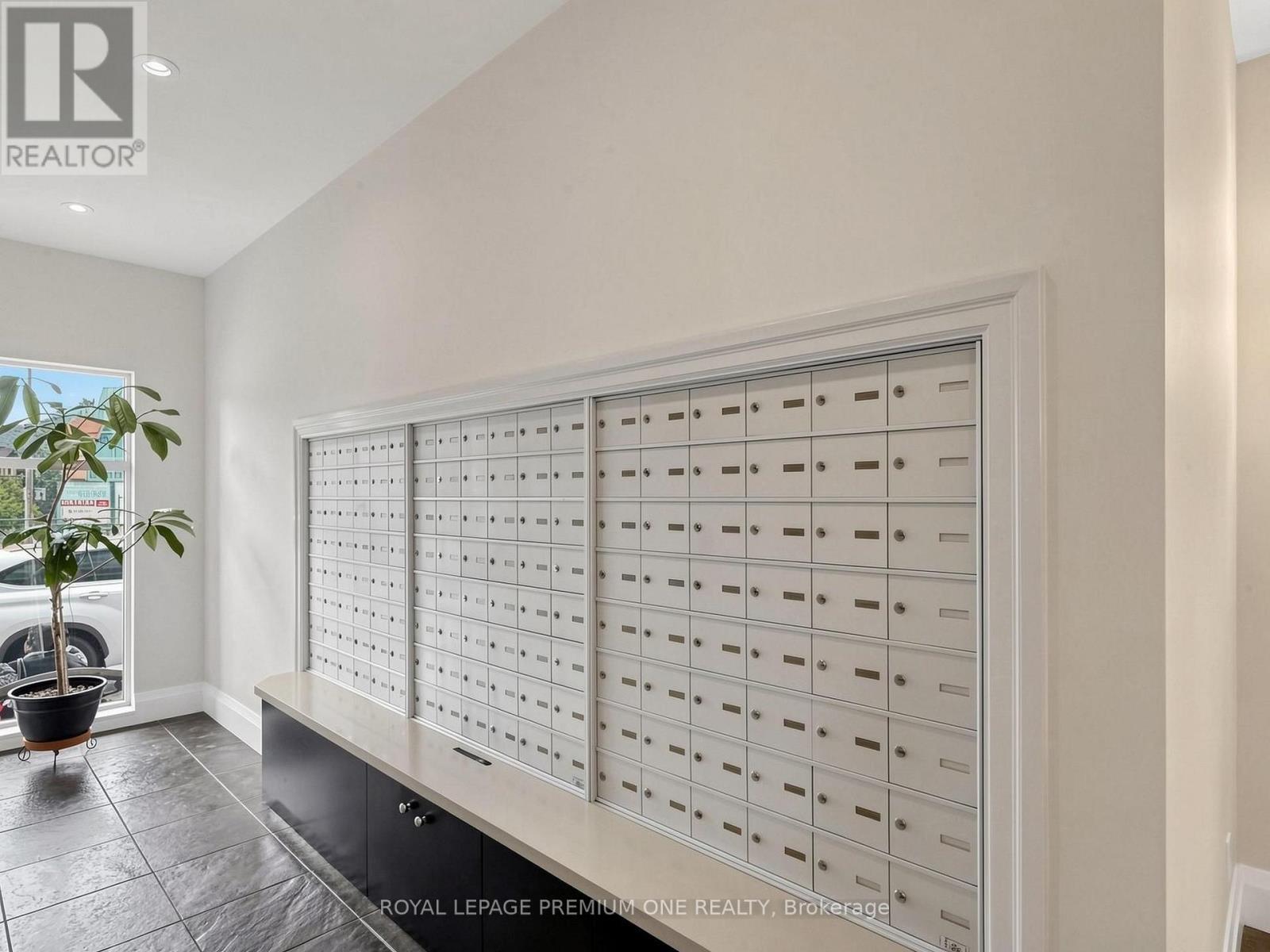 #808 2088 LAWRENCE AVENUE W - Image 38