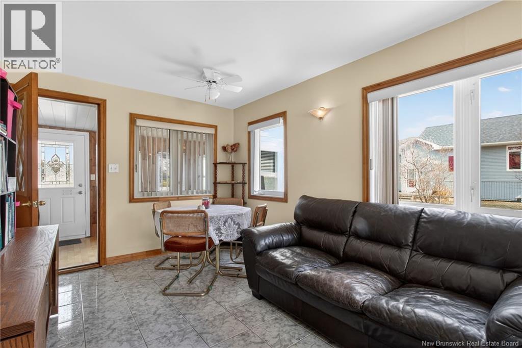 20 Woodland Boulevard - Image 27