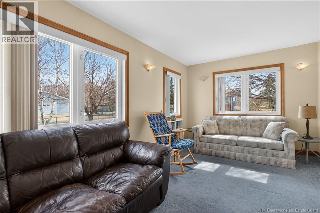 20 Woodland Boulevard - Image 28
