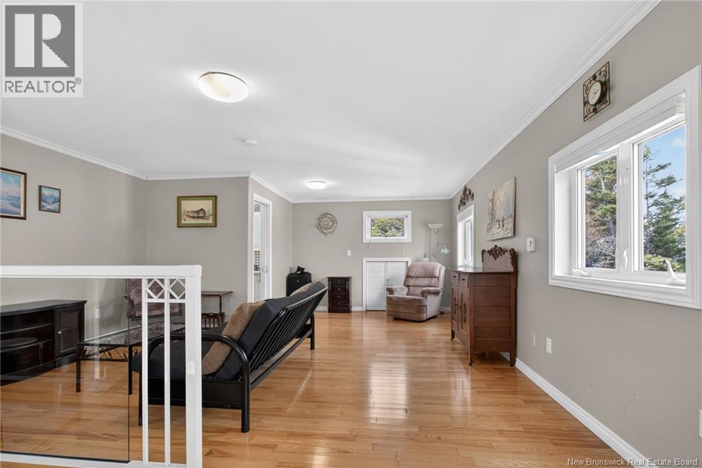 20 Woodland Boulevard - Image 31