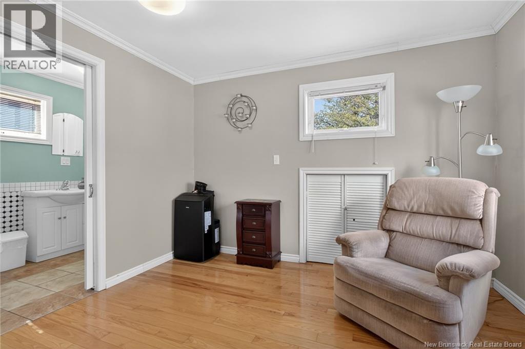 20 Woodland Boulevard - Image 32