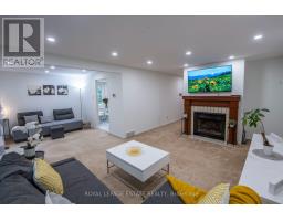 3 - 228 Kingswood Drive, Kitchener, ON N2E2K2 Photo 12