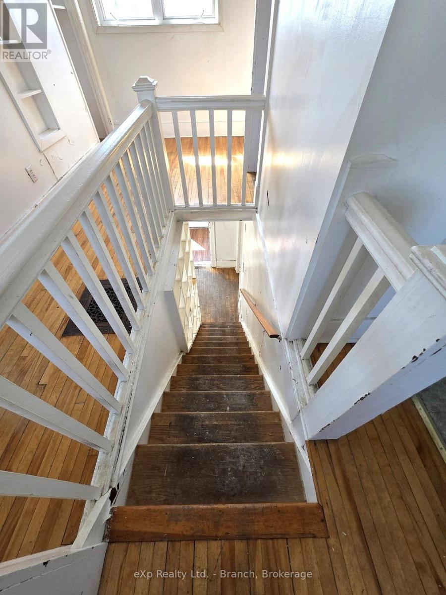 14 TAYLOR AVENUE - 11