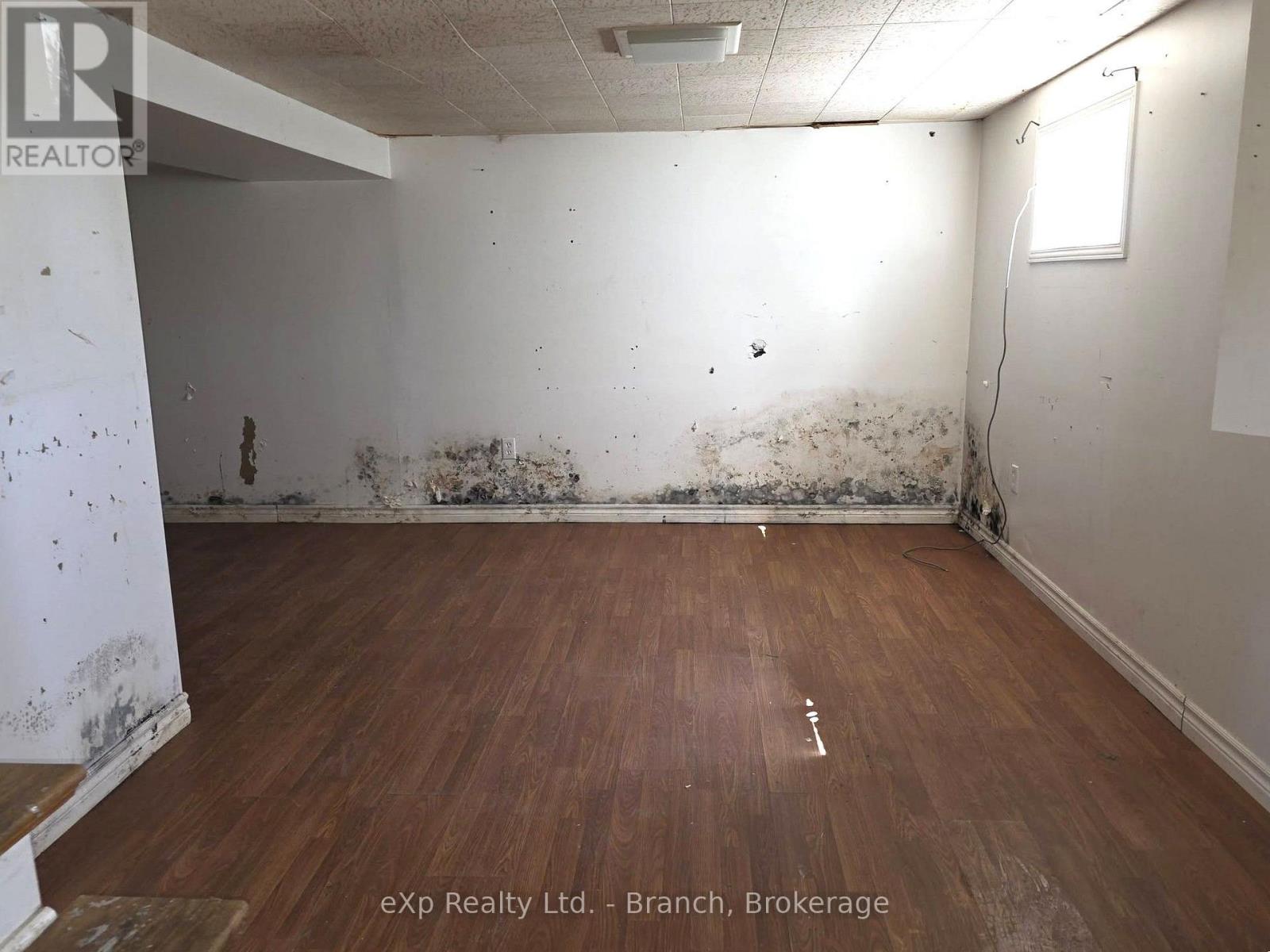 14 TAYLOR AVENUE - Image 20