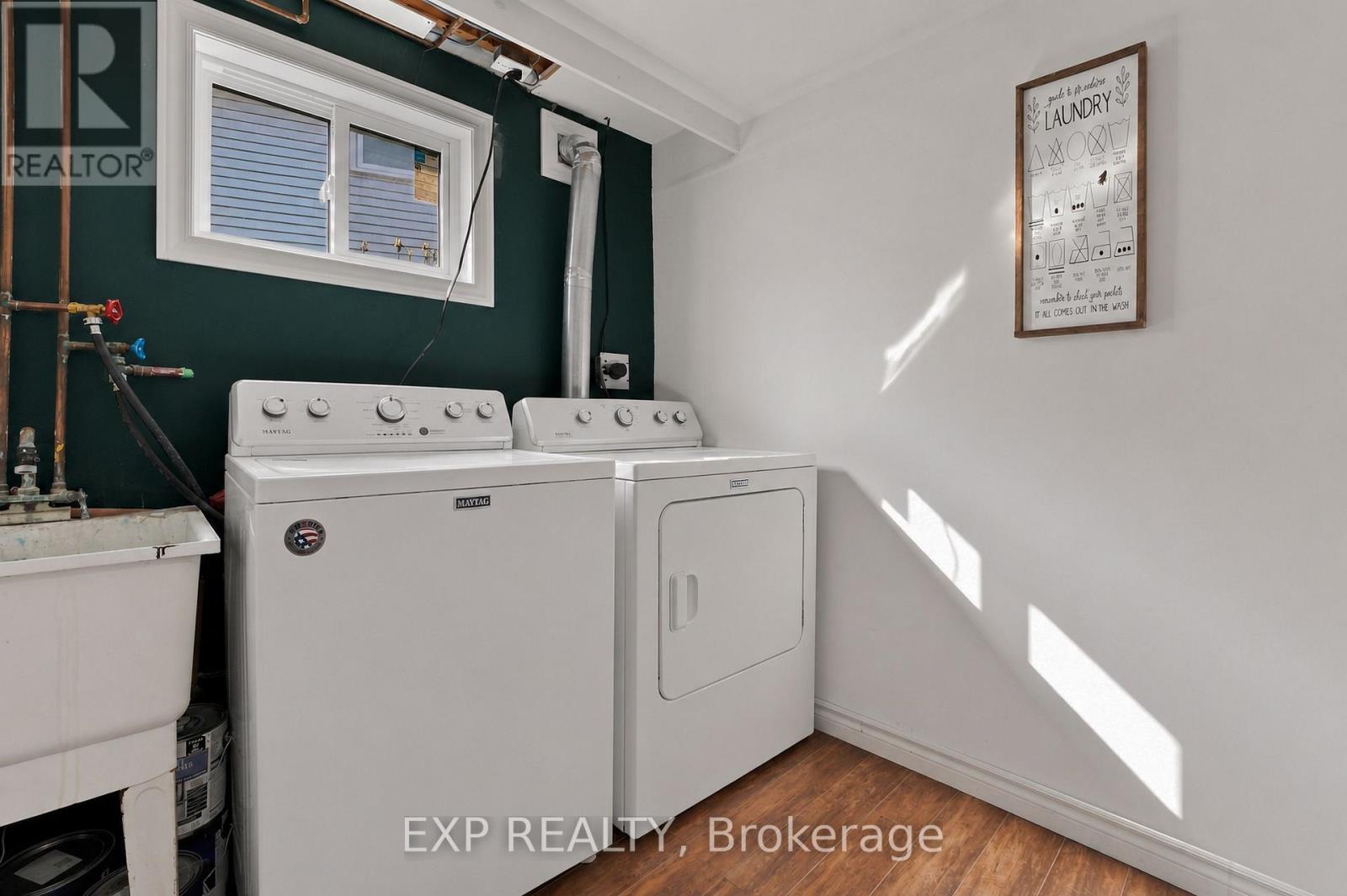 72 ACADIA DRIVE - 21