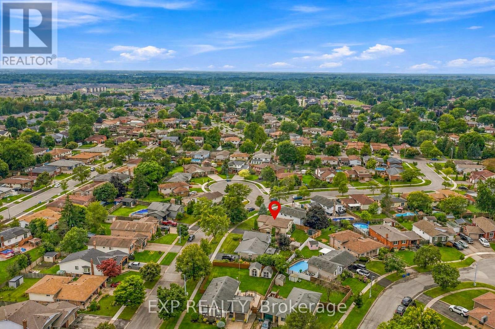 72 ACADIA DRIVE - 24