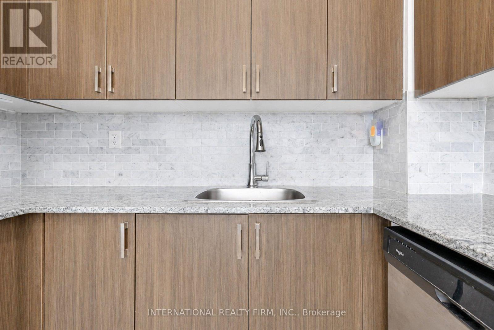 #812 22 EAST HAVEN DRIVE - Image 7