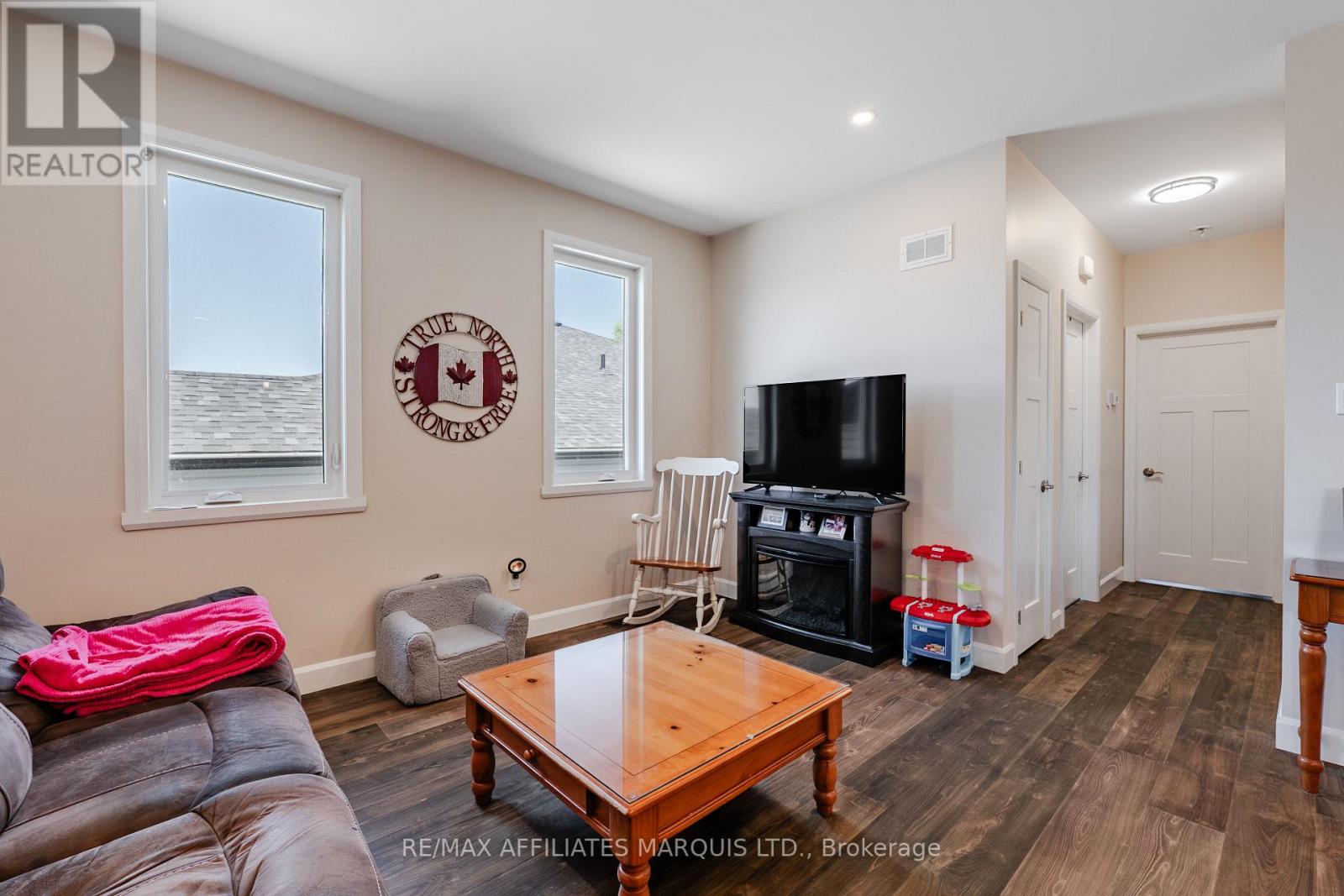 2389 WATSON CRESCENT - 15