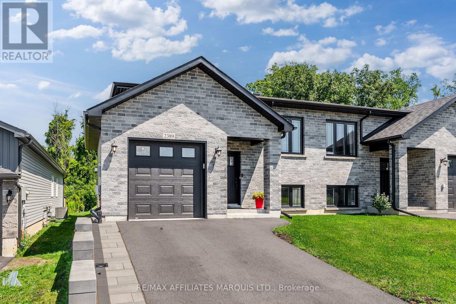 2389 WATSON CRESCENT - 2