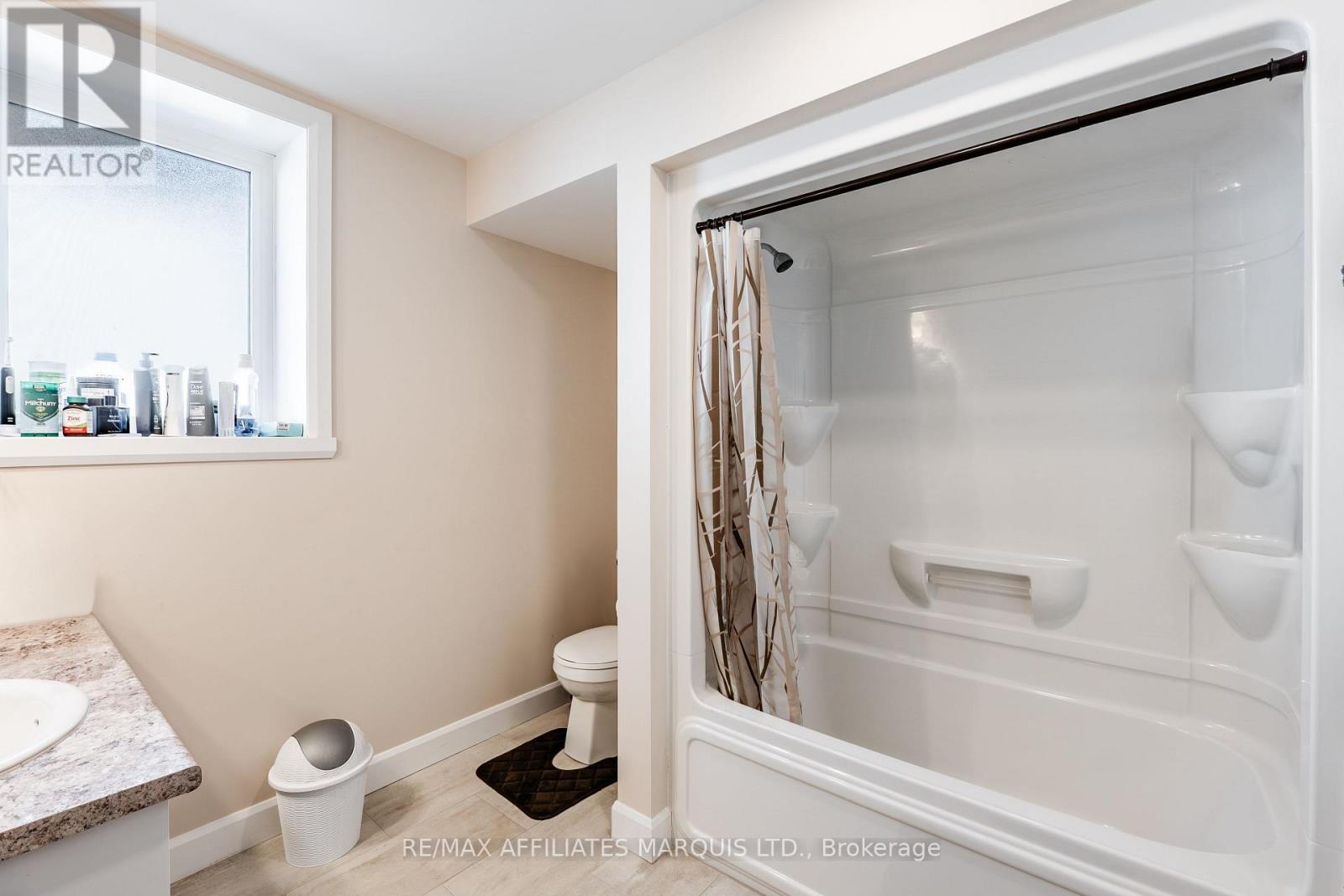 2389 WATSON CRESCENT - 28