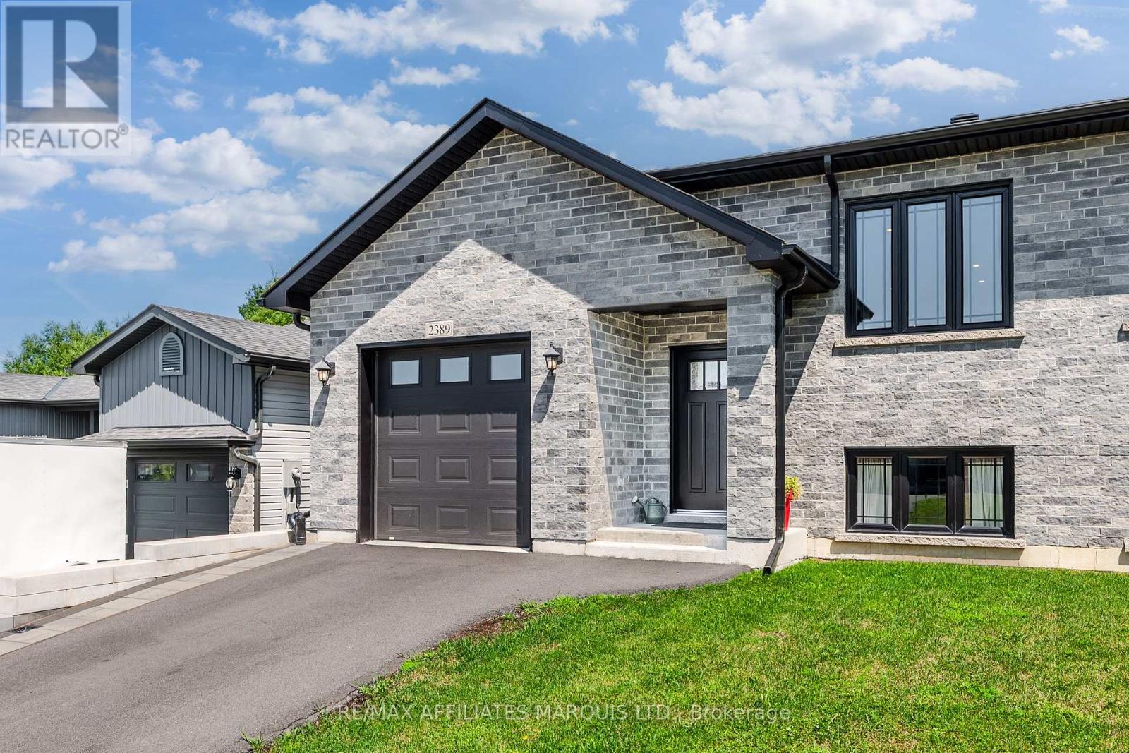 2389 WATSON CRESCENT - 3